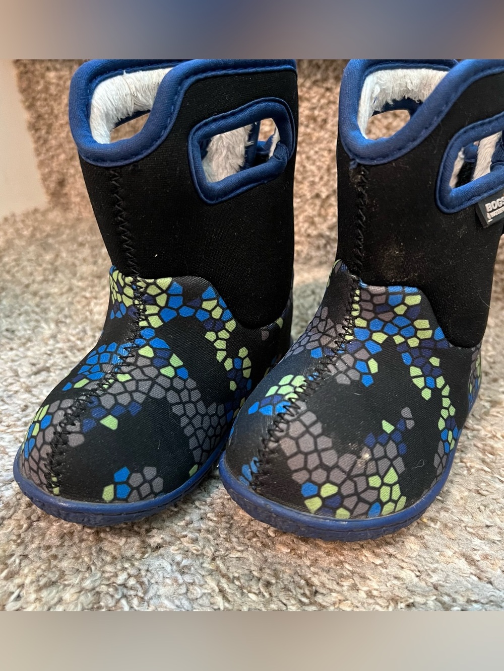 Bogs Infant Black Waterproof Boots with Blue & Green Mosaic Pattern Size 4